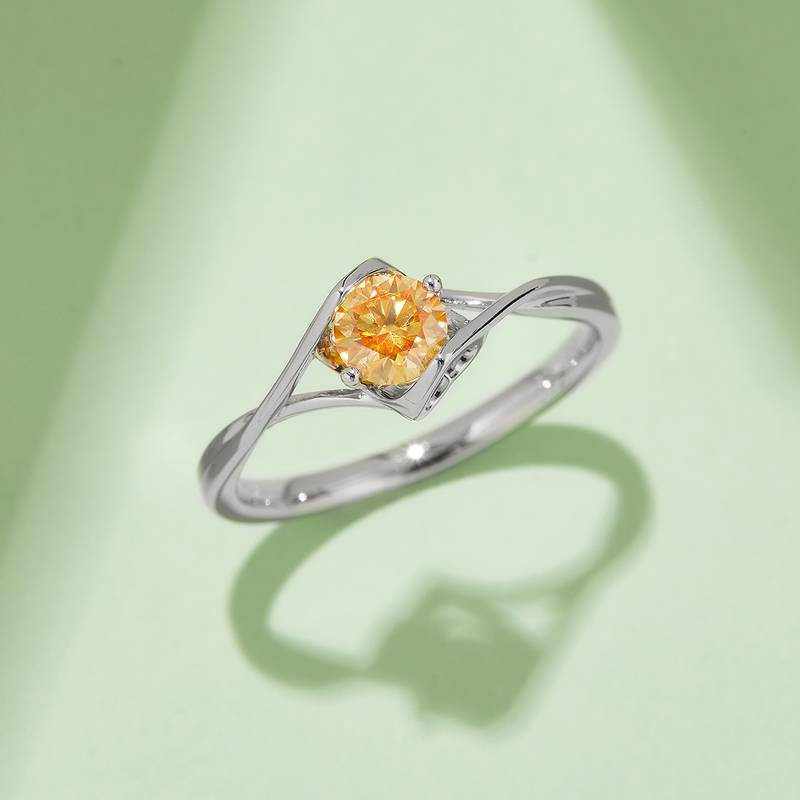 扭臂天使之吻S925银镀白金MoissaniteWomen's Ring50分D级